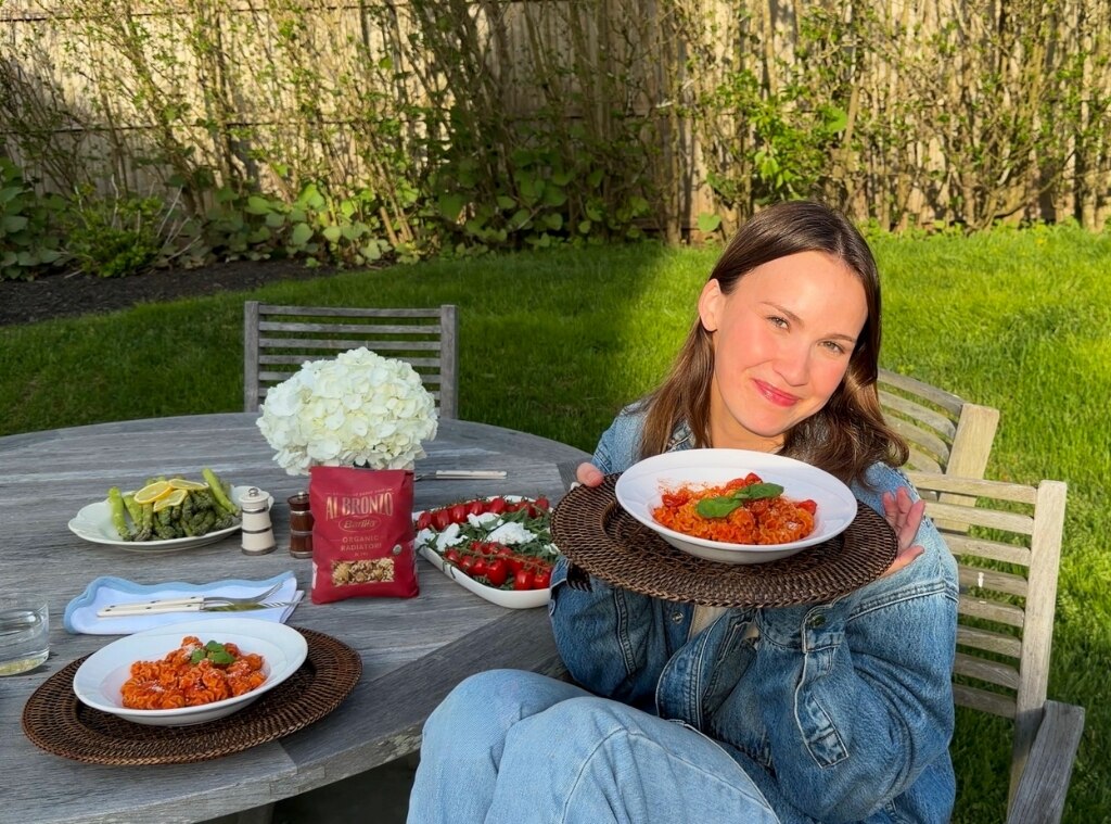 Wishbone Kitchen Summer Hosting Main.jpg