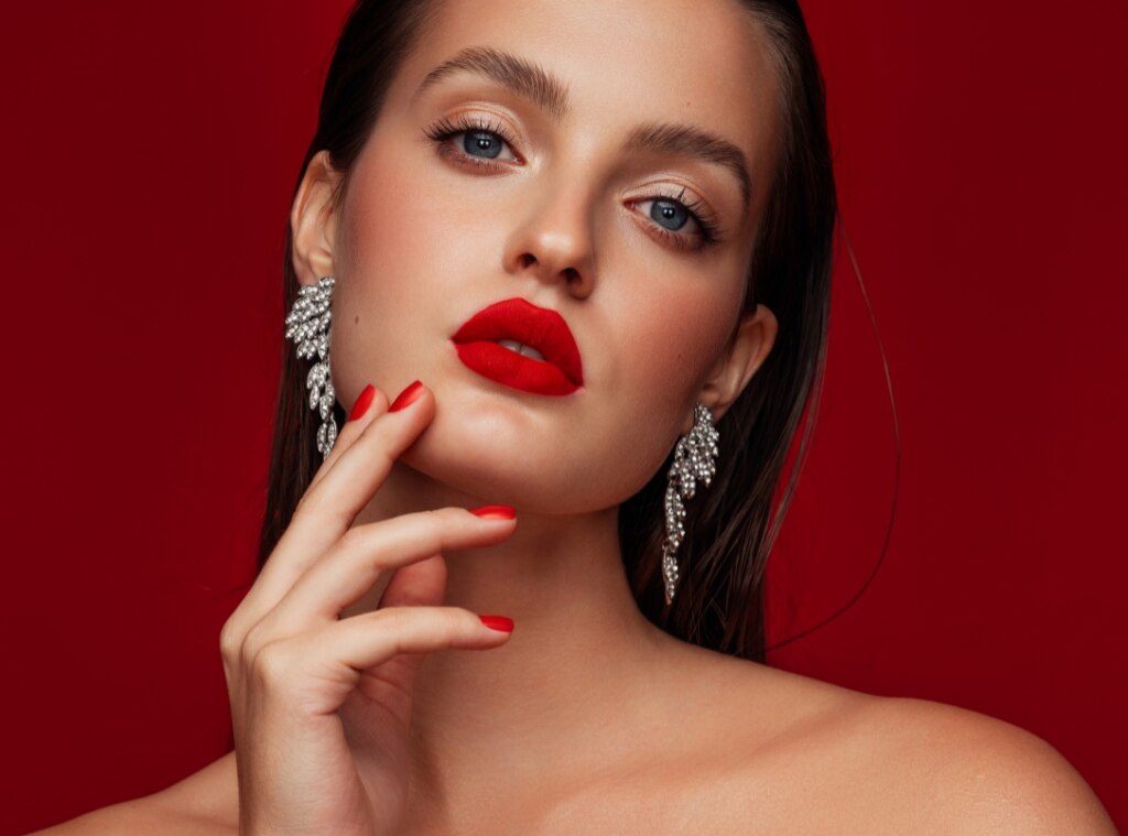A Celebrity Makeup Artist Says This Is the Fourth of July Red Lipstick Trick to Know