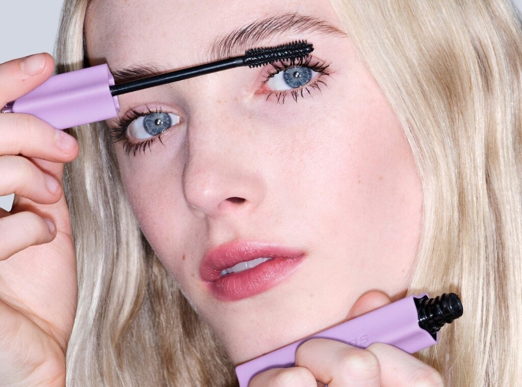 The Eye Maxxing Color Theory Says This Is Your Perfect Mascara Shade