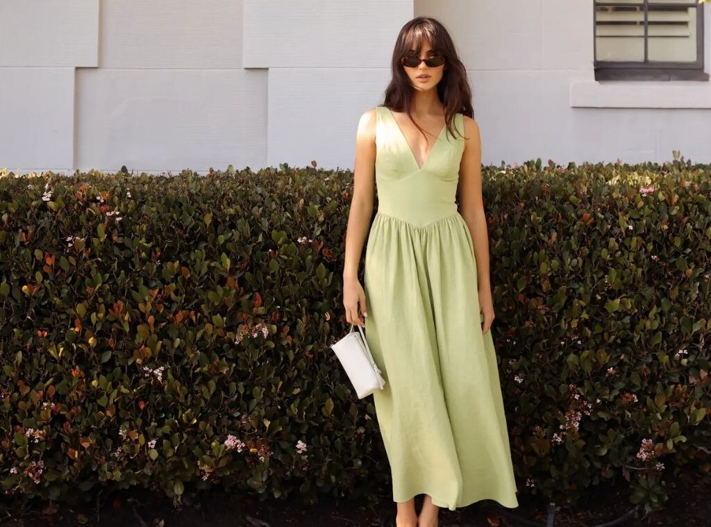 Colorful Fall Wedding Guest Dresses That Aren’t Too Summery